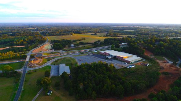 Lemmons : 138 Webber Rd, Gaffney, SC 29341